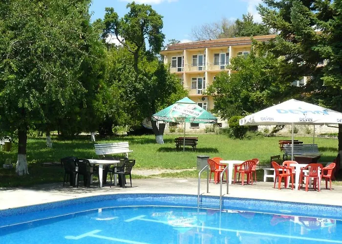 Briz 3 - Free Parking 2* Варна