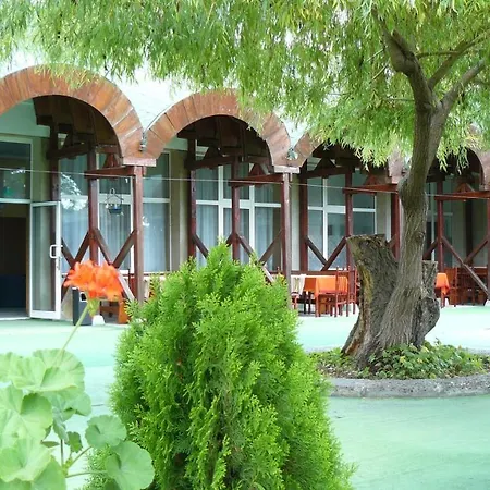 Otel Briz 3 - Free Parking 2*