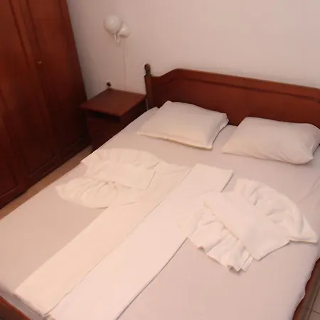 Briz 3 - Free Parking 2* Варна