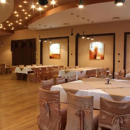 Отель Briz 3 - Free Parking 2*